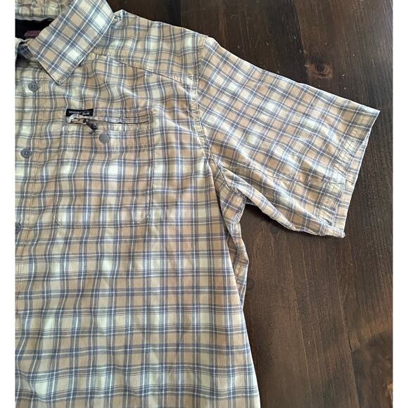 Wrangler Outdoor Short Sleeve Button Down Shirt Men's Size XL Plaid Tan Green‎ - Picture 3 of 10